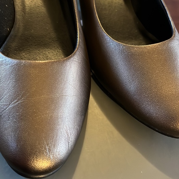 (178)NWT ladies bronze flats by Mark & Lemp/Walking Cradles. 6 1/2 medium - Picture 5 of 9